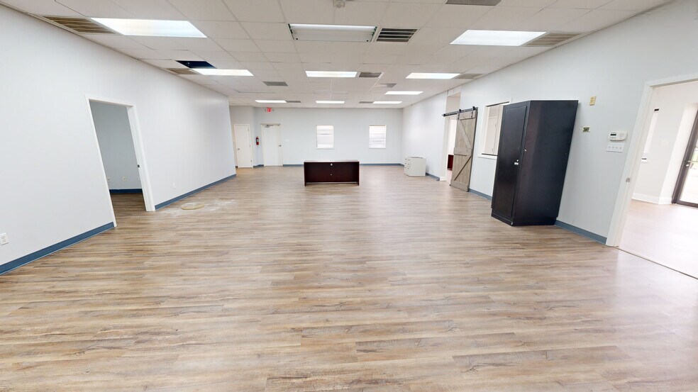 More Photos Of 635 Petro Point Dr, Lake Charles Office For Sale