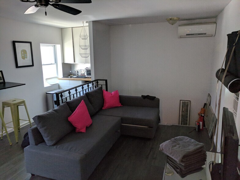 More Photos Of 1524 Myrtle Ave, Brooklyn General Retail For Sale