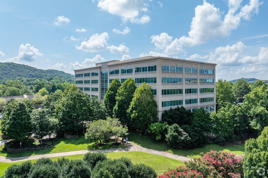 More Photos Of 720 Cool Springs Blvd, Franklin Office For Lease