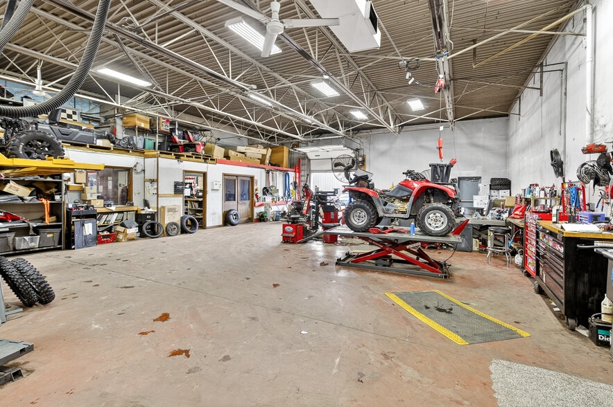 More Photos Of 2350 Dairy Rd, Lancaster Auto Dealership For Lease
