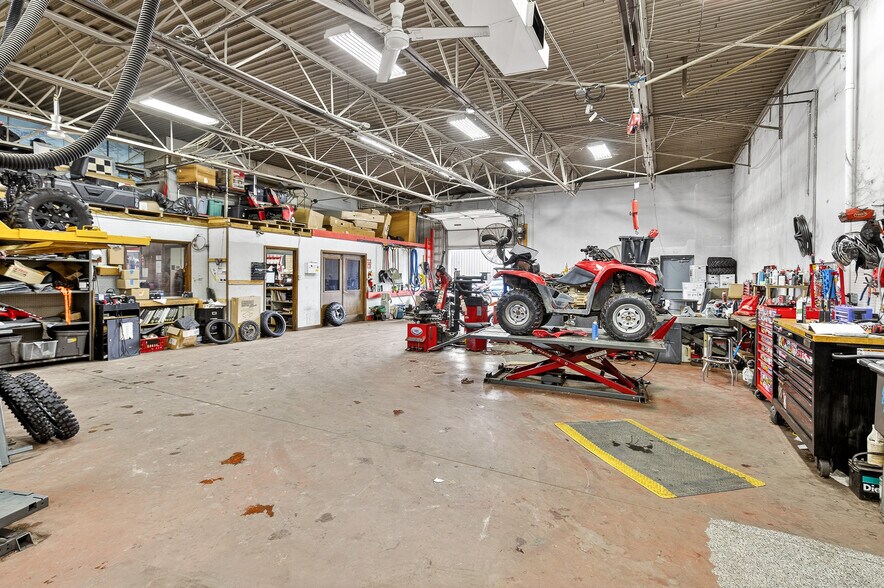 More Photos Of 2350 Dairy Rd, Lancaster Auto Dealership For Lease