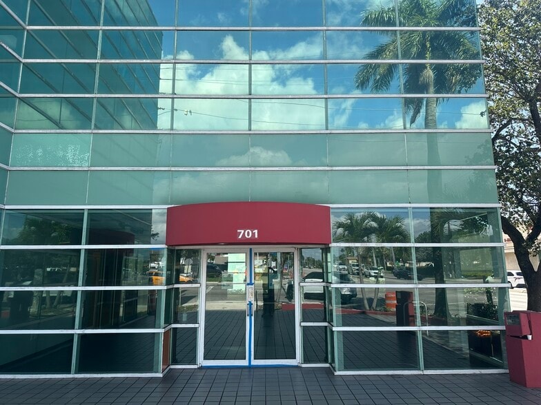More Photos Of 701-707 NW 57th Ave, Miami Medical For Lease