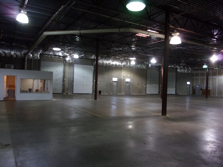 More Photos Of 8197 Euclid Ct, Manassas Park Warehouse For Lease