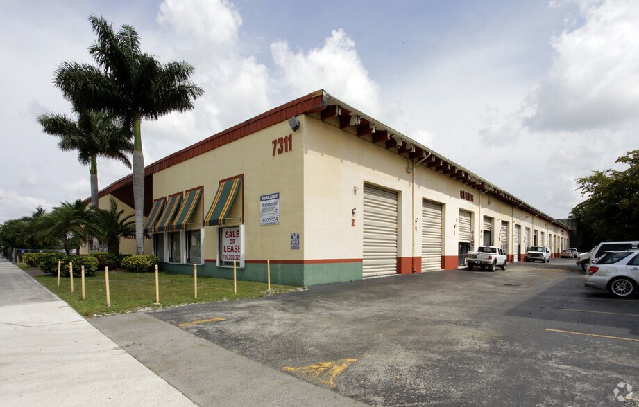 More Photos Of 7311-7323 NW 12th St, Miami Light Distribution For Sale