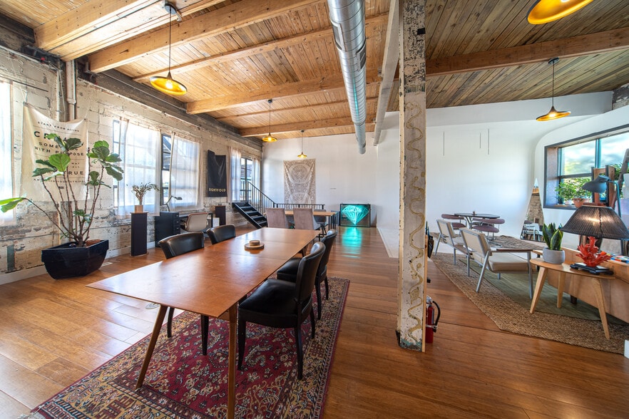 More Photos Of 2831 E Grand Blvd, Detroit Warehouse For Sale
