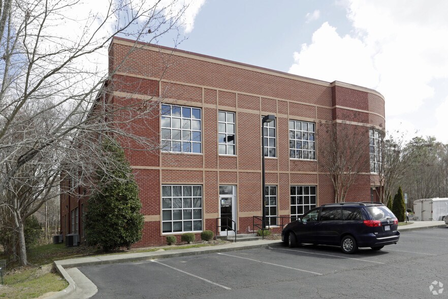 More Photos Of 502 McKnight Dr, Knightdale Medical For Sale