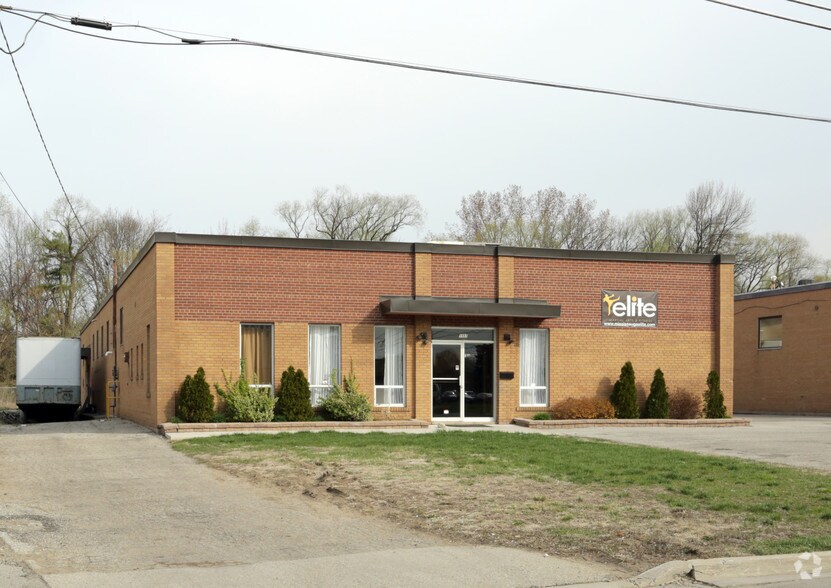 Primary Photo Of 1557 Sedlescomb Dr, Mississauga Manufacturing For Lease