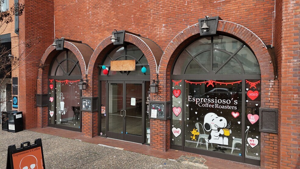 More Photos Of 529-531 4th St, Santa Rosa Storefront For Lease