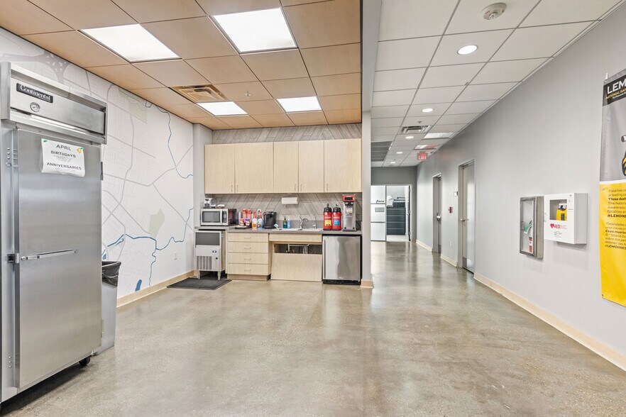 More Photos Of 1906 Eraste Landry Rd, Lafayette Office For Sale