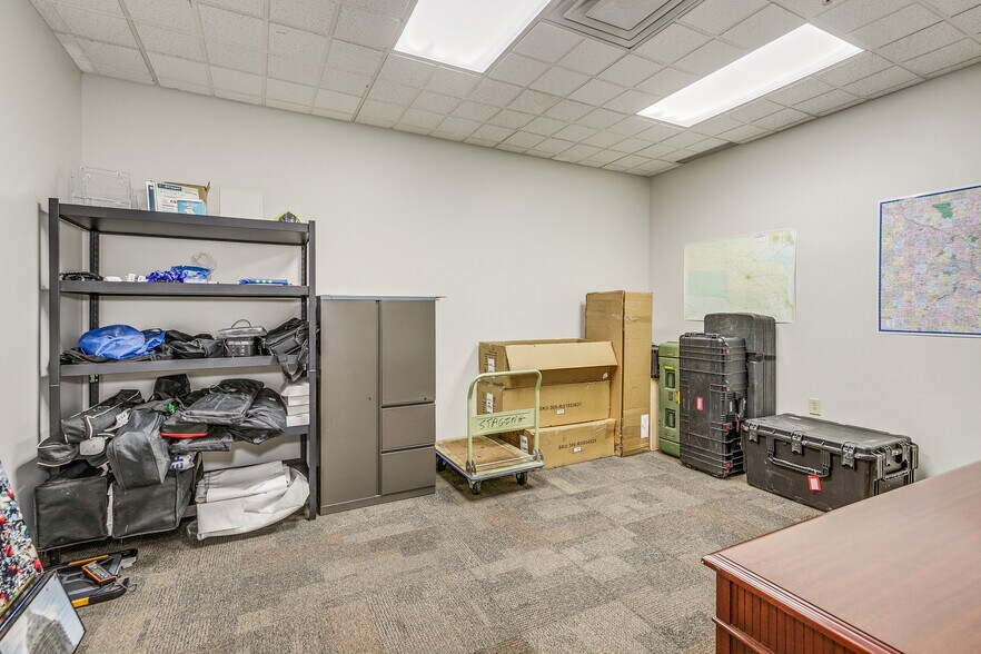 More Photos Of 10220 73rd Ave S, Maple Grove Flex For Lease