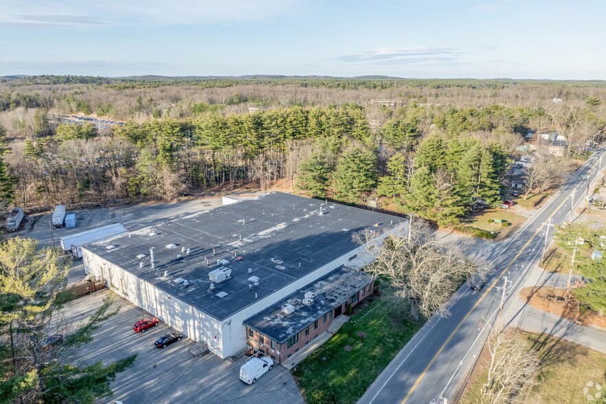 More Photos Of 560 Main St, Hudson Warehouse For Lease