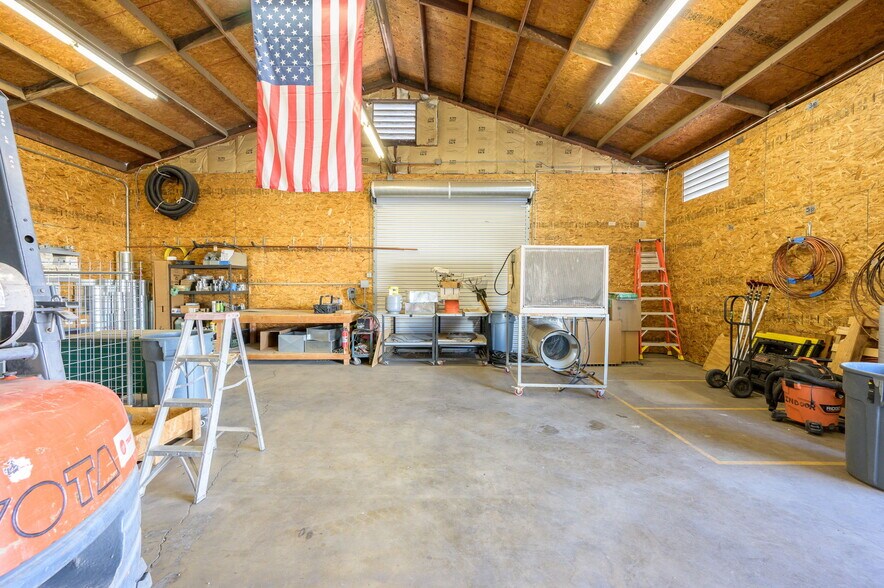 More Photos Of 3446-3450 N 29th Ave, Phoenix Warehouse For Sale