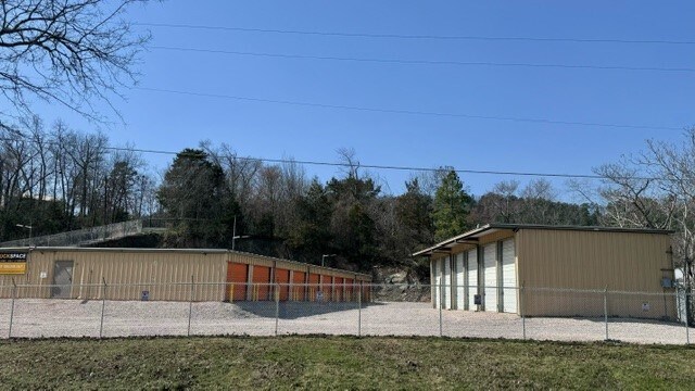 More Photos Of 130 Illinois St, Hot Springs National Park Self Storage For Sale