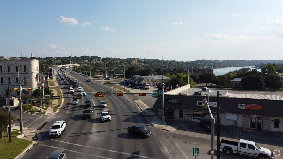 More Photos Of 116 S US Highway 281, Marble Falls Office For Lease