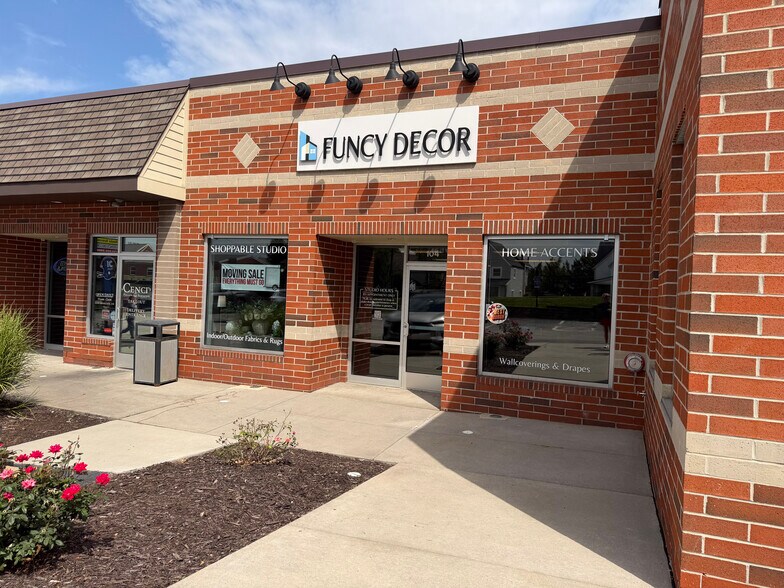 More Photos Of 11530 Perry Hwy, Wexford Storefront For Lease