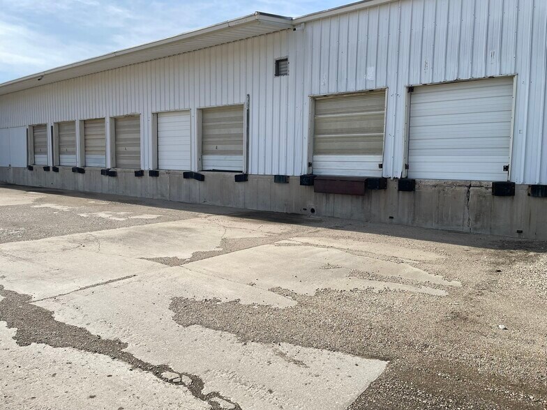 More Photos Of 4177 N Illinois Route 251, Mendota Industrial For Lease