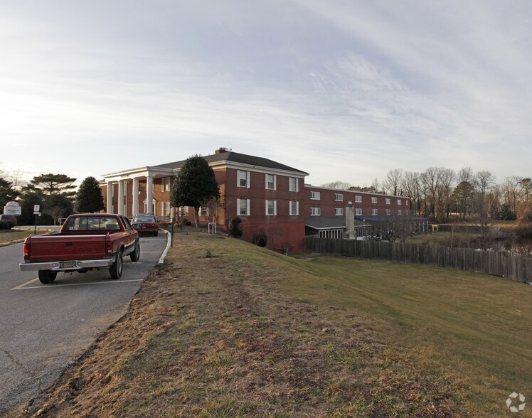 More Photos Of 9 E Loockerman St, Dover Office For Lease