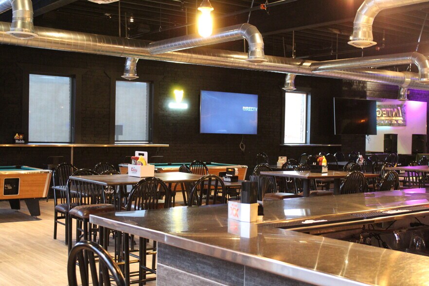 More Photos Of 231 E Main St, Trinidad Bar For Sale