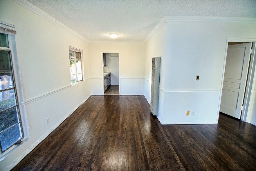 More Photos Of 140 N Pass Ave, Burbank Apartments For Sale