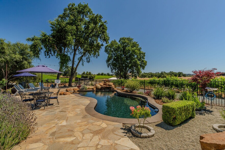 More Photos Of 10786 Shenandoah Rd, Plymouth Winery Vineyard For Sale