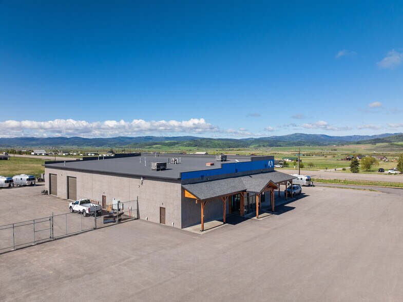 More Photos Of 22 Rorke rd, Etna General Retail For Sale