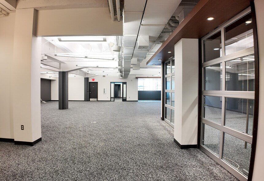 More Photos Of 108 S Dakota Ave, Sioux Falls Office For Sale