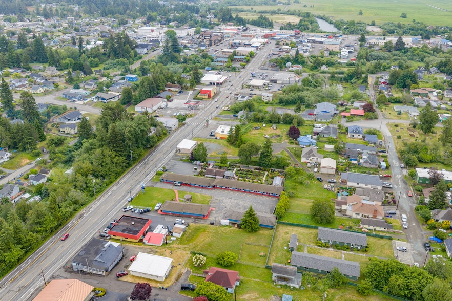 More Photos Of 787 N Central Blvd, Coquille Hotel For Sale