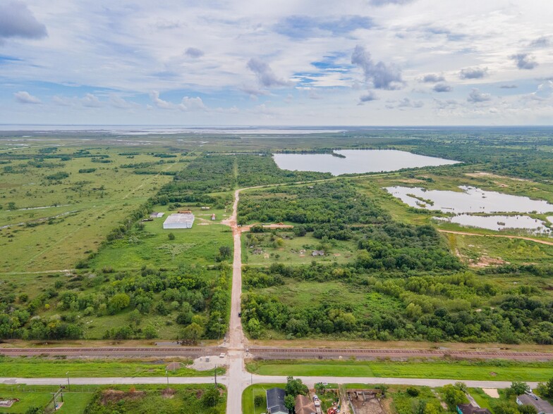 Primary Photo Of 5729 Texas Ave, Hitchcock Industrial For Lease