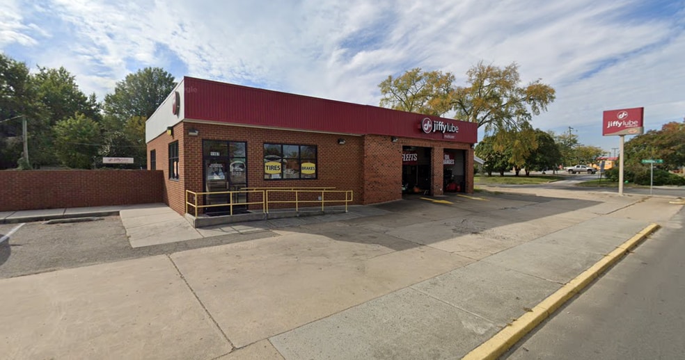Primary Photo Of 1107 Azalea Ave, Richmond Auto Repair For Sale