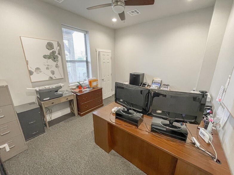 More Photos Of 9808 S Sunnylane Rd, Moore Office For Sale