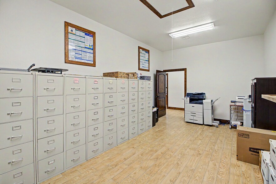 More Photos Of 8050 TX-21, Caldwell Office For Lease