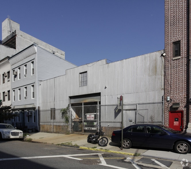 Primary Photo Of 69-71 Richardson St, Brooklyn Warehouse For Lease