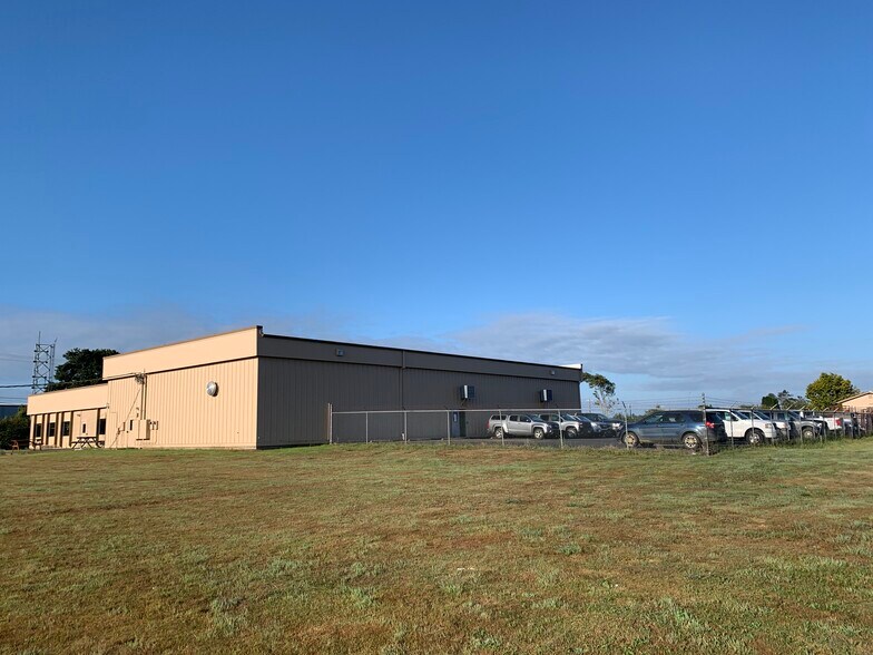 More Photos Of 4610 3rd St, Tillamook Light Distribution For Lease