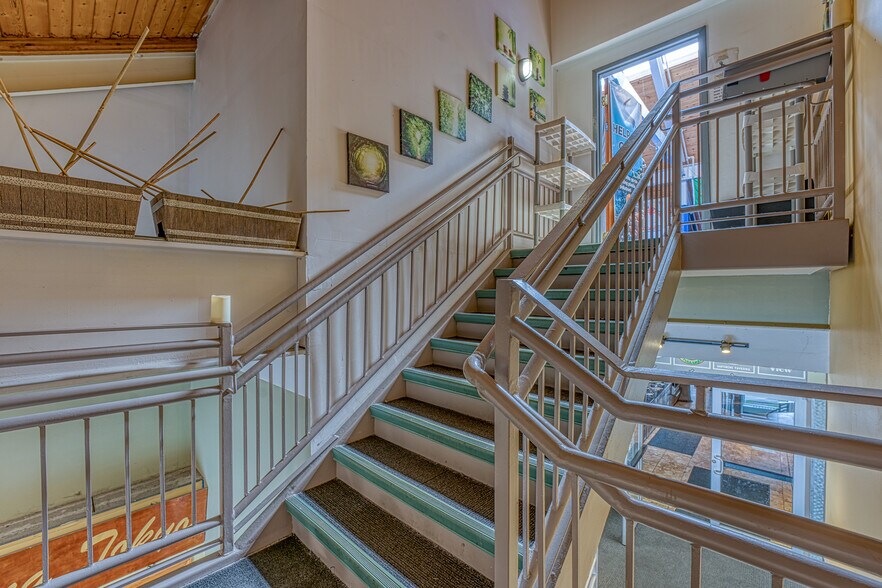 More Photos Of 45 Hanover St, Lebanon Restaurant For Lease