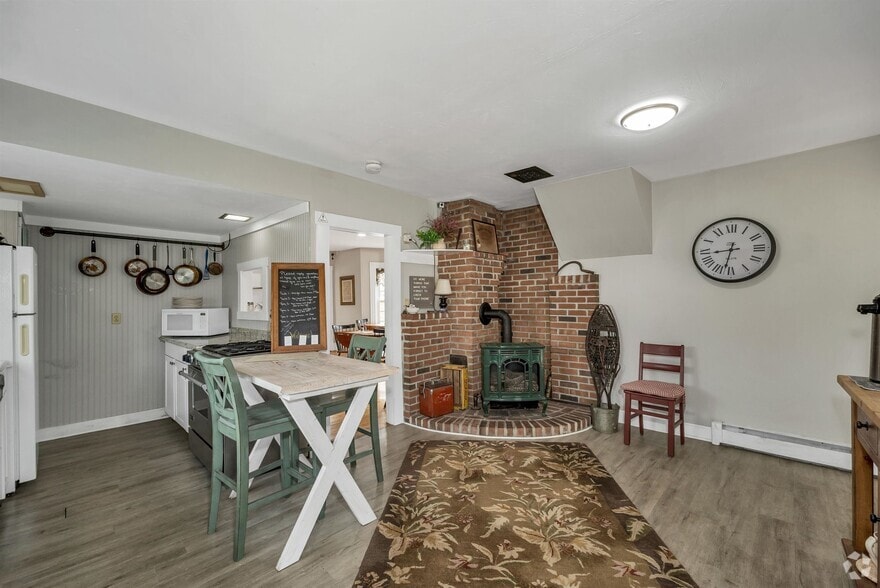 More Photos Of 1354 NH Route 175, Campton Hospitality For Sale