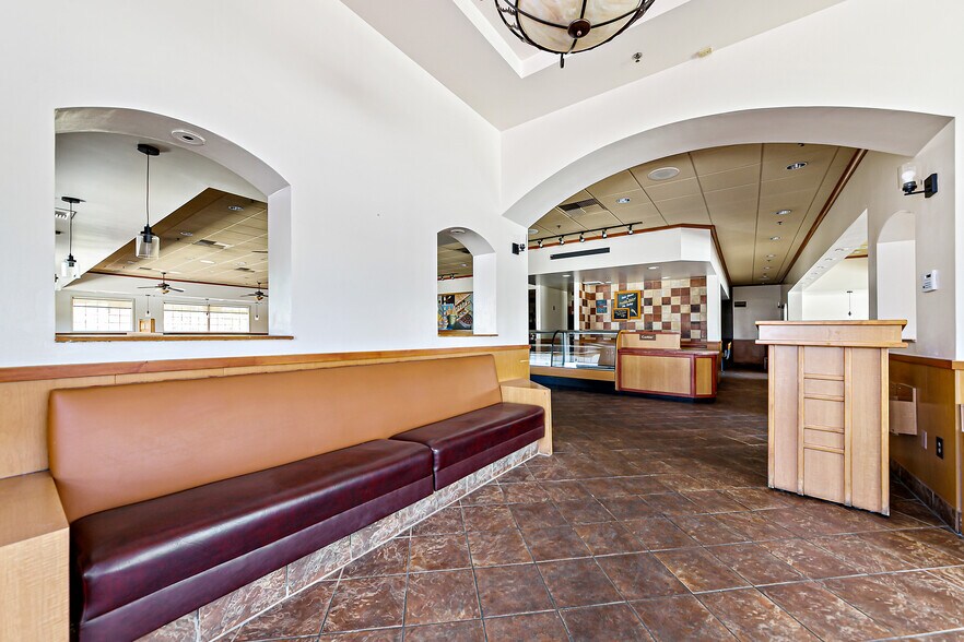 More Photos Of 1305 S Lone Hill Ave, Glendora Unknown For Lease