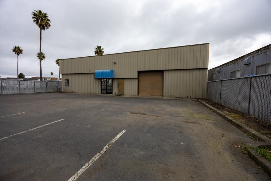 More Photos Of 3218-3220 Santa Rosa Ave, Santa Rosa Service For Lease
