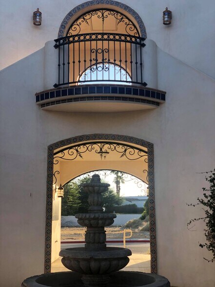 More Photos Of 51555 Desert Club Dr, La Quinta Office For Lease