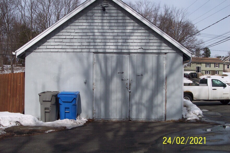 More Photos Of 805 Terryville Ave, Bristol Storefront Retail Office For Sale