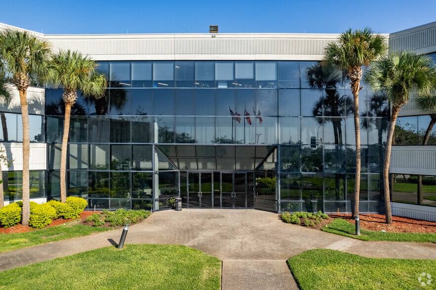 More Photos Of 604 Courtland St, Orlando Office Residential For Lease