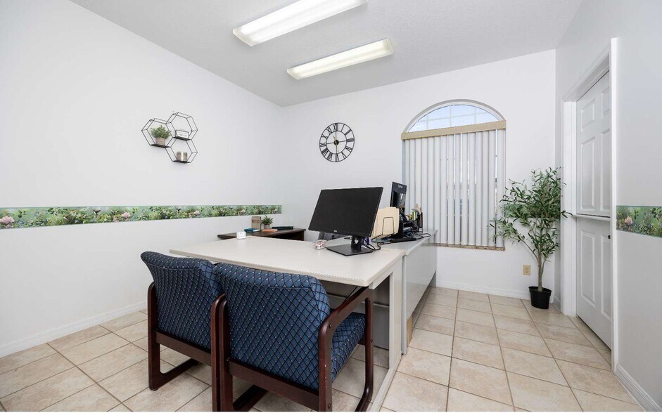 More Photos Of 1720 N Ohio Ave, Live Oak Office For Sale