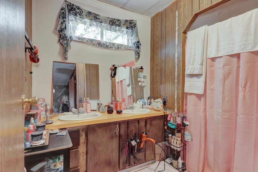 More Photos Of 218 N Avenue C, Kuna Apartments For Sale