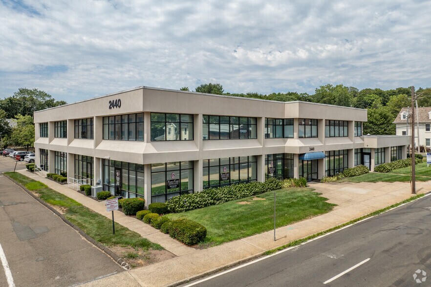 More Photos Of 2440 Whitney Ave, Hamden Medical For Sale