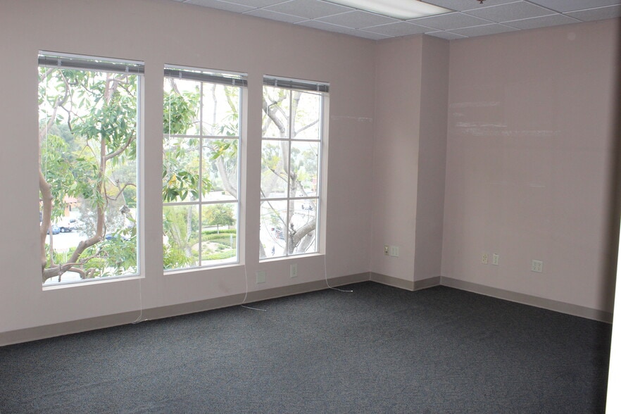 More Photos Of 26391 Crown Valley Pky, Mission Viejo Office For Lease