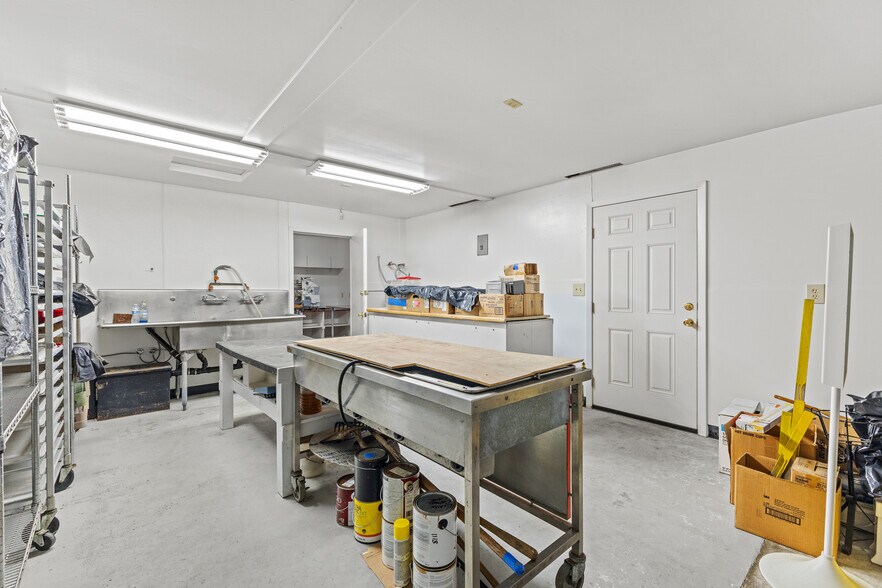 More Photos Of 1455 Oregon ave, Bandon General Retail For Sale