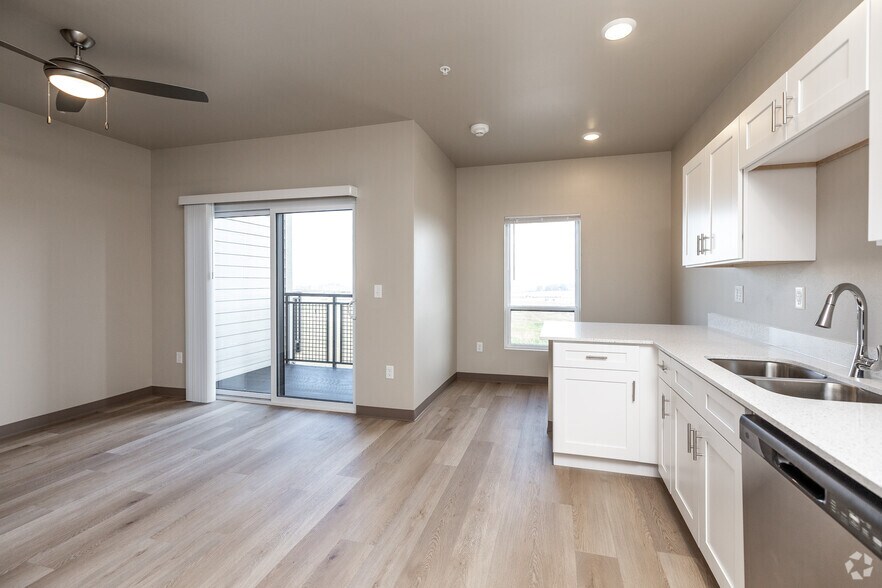 More Photos Of 1163 Baltic Ave, Tiffin Apartments For Lease