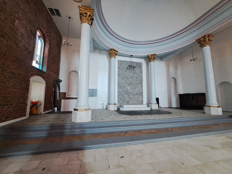 More Photos Of 1935 Sidney St, Saint Louis Religious Facility For Lease