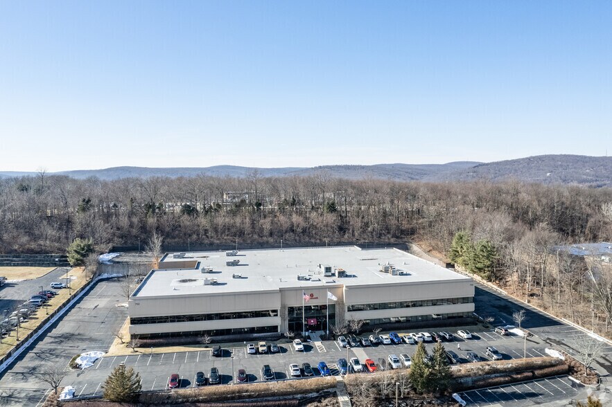 More Photos Of 750 Corporate Dr, Mahwah Manufacturing For Lease