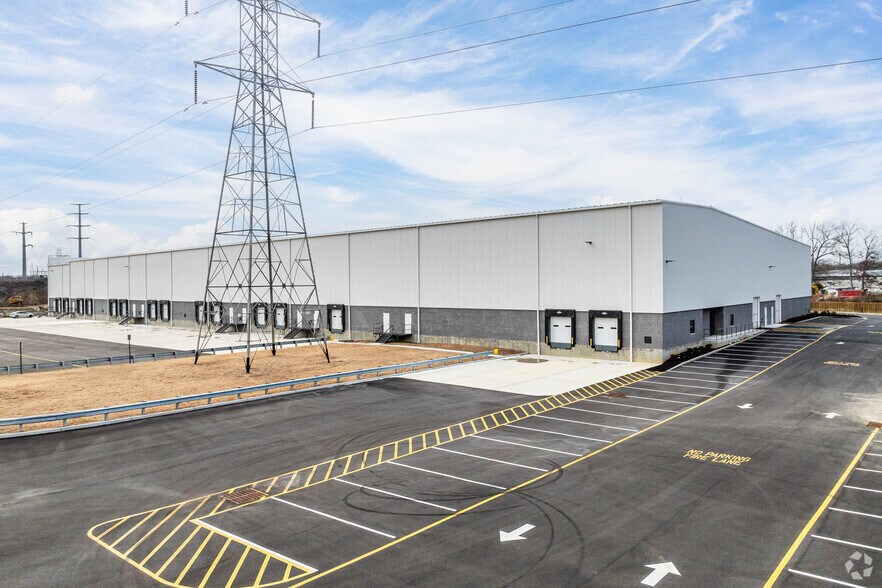 More Photos Of 41 Randolph Rd, Howell Warehouse For Lease