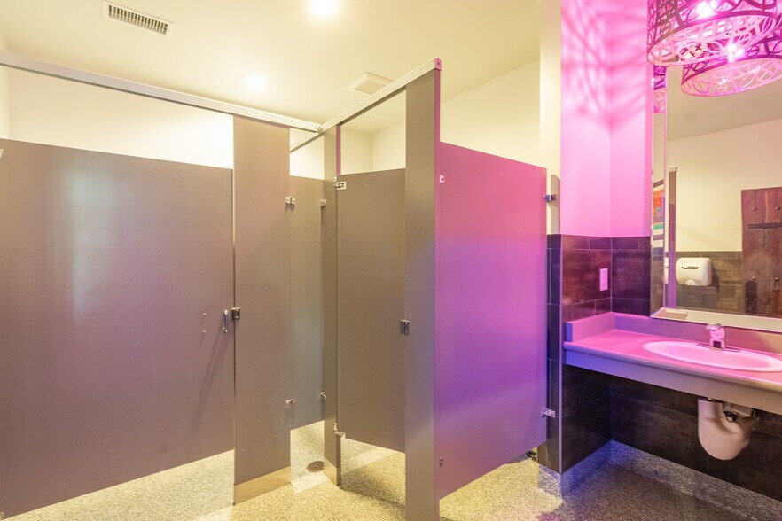 More Photos Of 2927 Spring St, Paso Robles Restaurant For Sale